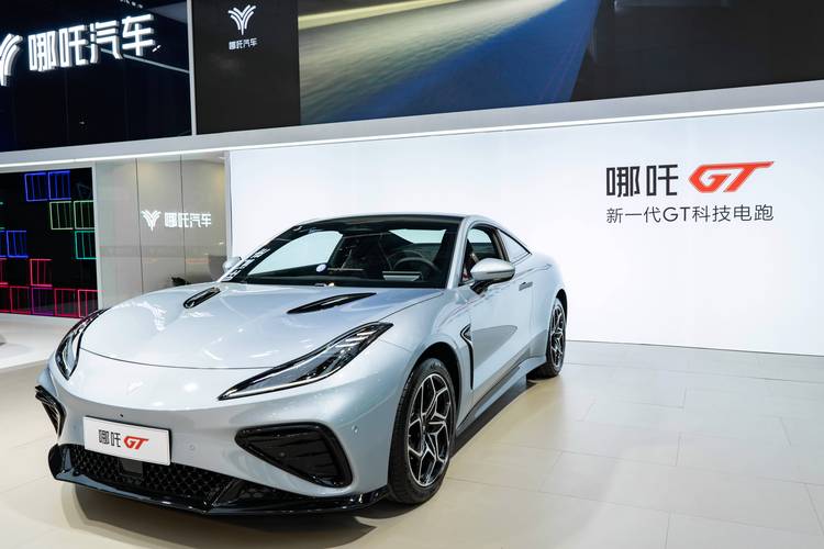 广州海珠区特万欧企业管理咨询哪吒汽车在智能汽车领域的表现，领途汽车在新能源汽车市场中的影响力